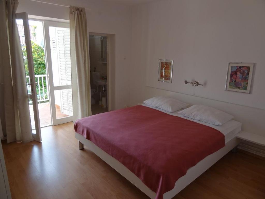 Apartments With A Parking Space Rab - 16359 Banjol Εξωτερικό φωτογραφία