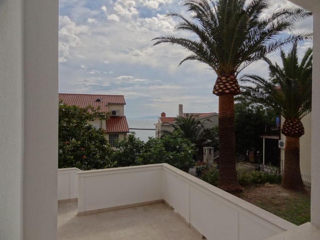 Apartments With A Parking Space Rab - 16359 Banjol Εξωτερικό φωτογραφία